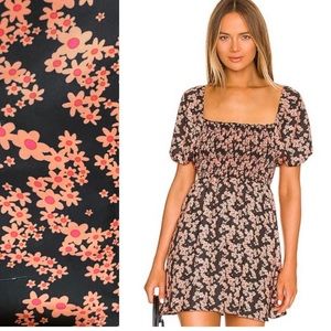 RESA Revolve Daisy Blake Puff Sleeve Floral Smocked Mini Dress Size L NWOT